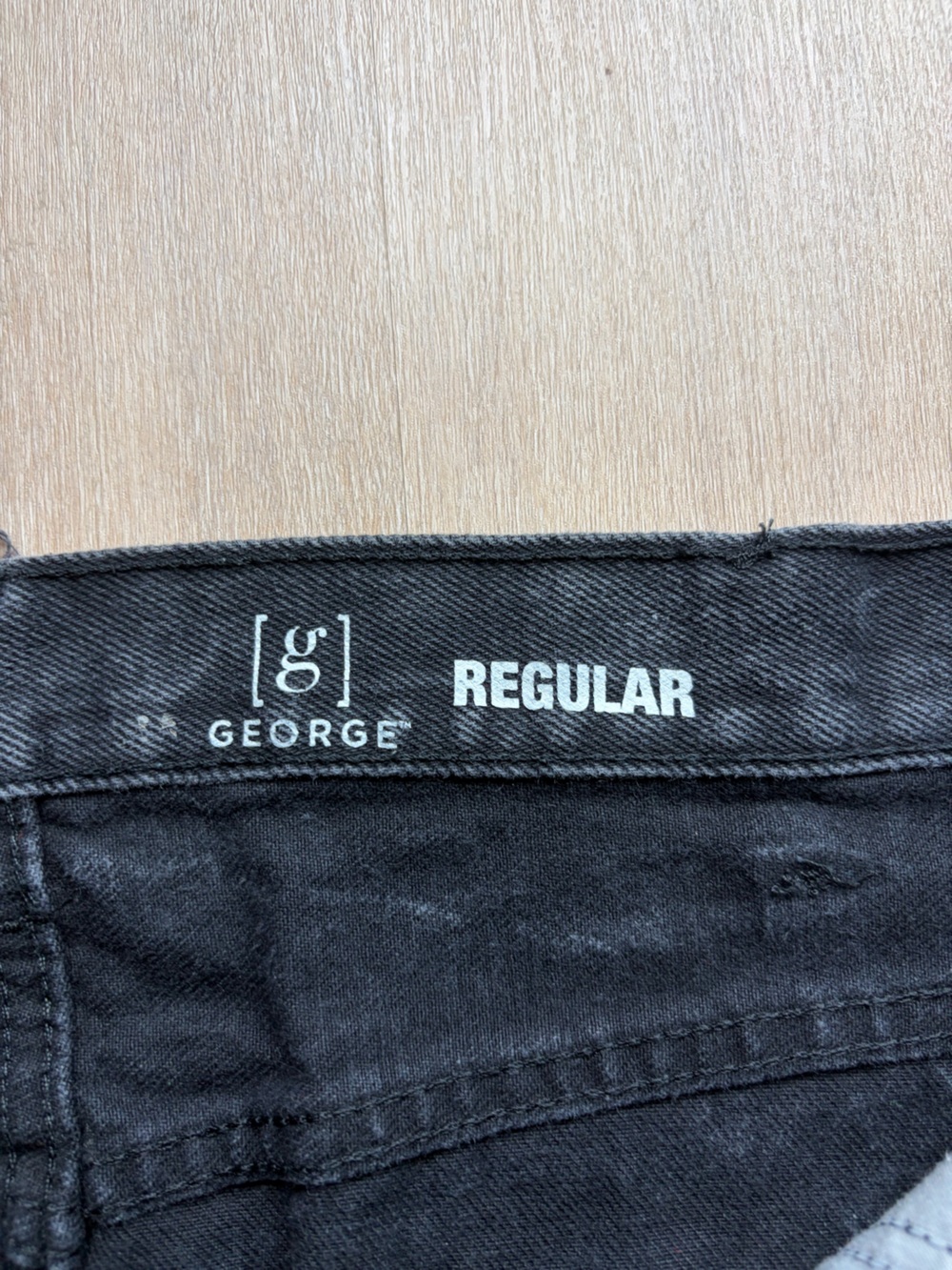 George Jeans - Picture 3 of 4